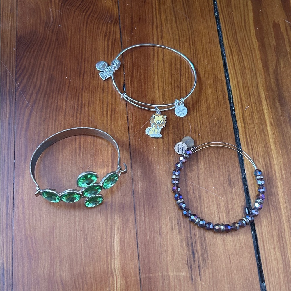3 different fun bracelets!